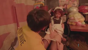 Một cô gái xinh đẹp và trong sáng với ngoại hình cao đang thủ dâm khỏa thân bằng máy rung trong âm hộ và rung lên. Cô ấy không có lông và rất dịu dàng. Sau khi quan hệ tình dục, cô ấy rửa sạch âm hộ trong phòng tắm. Thật là hấp dẫn. Đừng bỏ lỡ nhé.